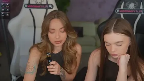 Zlata_Sky — 在 stripchat 直播的网络摄像头模特