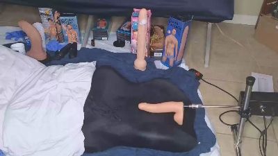 CuriousBisex22 — Cam4 stream photo (Apr 2026)