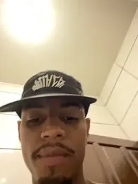 Guzdick — 在 stripchat 直播的网络摄像头模特