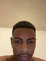 Guzdick — 在 stripchat 直播的网络摄像头模特