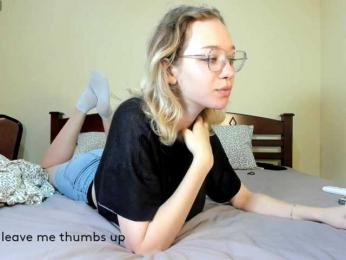 lolaplaydoll — Bongacams stream photo (Dec 2025)