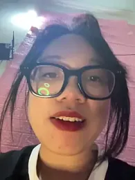 Leeeeiu — 在 stripchat 直播的网络摄像头模特