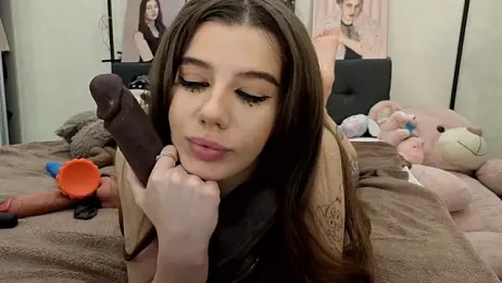 dolly_ll — 在 stripchat 直播的网络摄像头模特