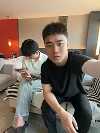 saosao168 — 在 stripchat 直播的网络摄像头模特