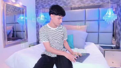 Taylor_Brooks_ — Cam4 stream photo (Apr 2026)