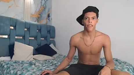 PRETTY_FEM — Stripchat stream photo (Mar 2026)