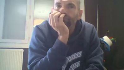 hotfrenchcho — 在 cam4 直播的网络摄像头模特