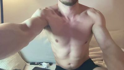 mcfn199191 — 在 cam4 直播的网络摄像头模特