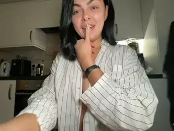 FrancescaXO — 在 stripchat 直播的网络摄像头模特