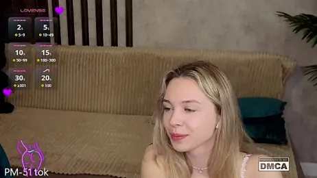 Holl1Would — Stripchat stream photo (Apr 2026)