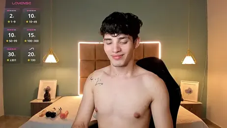 AlejooTwink — Stripchat stream photo (Apr 2026)