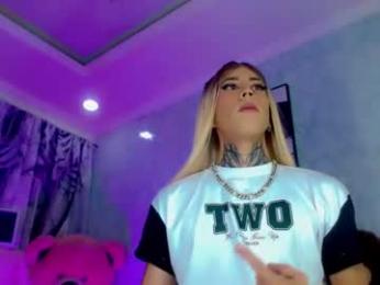 oliviahot01 — Chaturbate stream photo (Jun 2026)