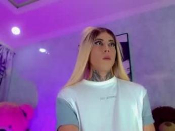 oliviahot01 — Chaturbate stream photo (Jun 2026)