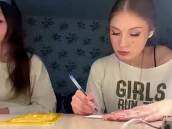 _freedom_couple_ — 在 chaturbate 直播的网络摄像头模特