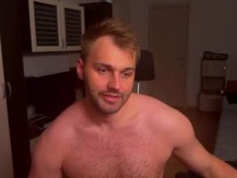 tasty_justin — 在 chaturbate 直播的网络摄像头模特