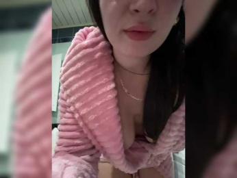 _dashulka_ — 在 bongacams 直播的网络摄像头模特