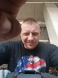 Robert198098 — Stripchat stream photo (Aug 2026)