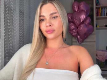 AlexaRays — 在 bongacams 直播的网络摄像头模特