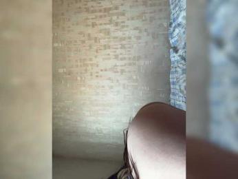 Aimi — 在 bongacams 直播的网络摄像头模特