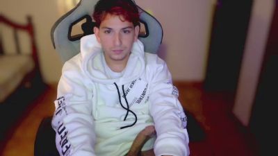 bastian033ok — Cam4 stream photo (May 2025)