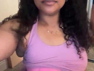 yourmamisilkx — Camsoda stream photo (Mar 2026)