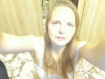 S-O-F-I-A — 在 bongacams 直播的网络摄像头模特