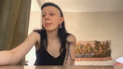 OteliaLeban — Cam4 stream photo (Aug 2026)