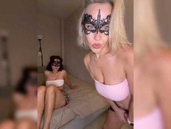 Two_milfs — 在 bongacams 直播的网络摄像头模特