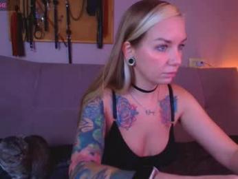 carrie_moonshine — chaturbate