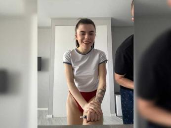 Room_of_love — 在 bongacams 直播的网络摄像头模特