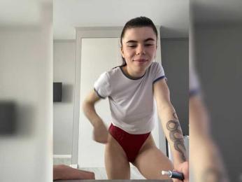 Room_of_love — 在 bongacams 直播的网络摄像头模特