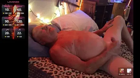 Pussyeat2please — Stripchat stream photo (Jun 2026)