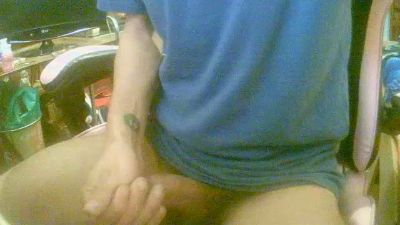 Guill94mo — Cam4 stream photo (Apr 2026)
