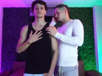 querhyus — 在 chaturbate 直播的网络摄像头模特