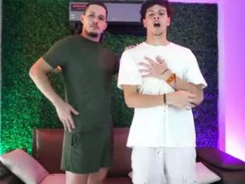querhyus — 在 chaturbate 直播的网络摄像头模特
