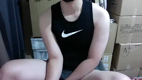 hokuro_kun — 在 stripchat 直播的网络摄像头模特