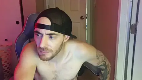 Huntzg23 — 在 stripchat 直播的网络摄像头模特
