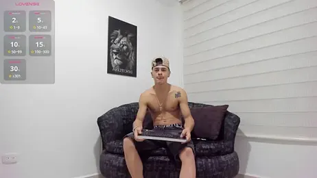 JuniorMorris_ — 在 stripchat 直播的网络摄像头模特
