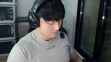 Tkcqcc — 在 stripchat 直播的网络摄像头模特