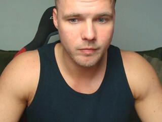 Robin Rieff — 在 flirt4free 直播的网络摄像头模特