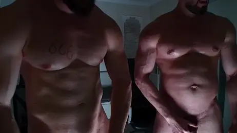 IvanHydee — 在 stripchat 直播的网络摄像头模特