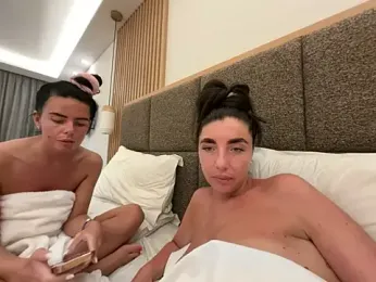 Cleoluxex — 在 stripchat 直播的网络摄像头模特