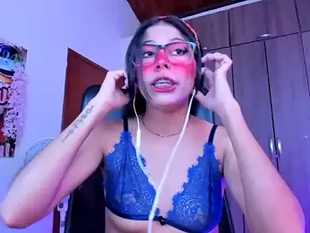 _ALLYSON18_ — Stripchat stream photo (Apr 2025)