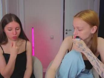 ihavepaws33 — 在 chaturbate 直播的网络摄像头模特