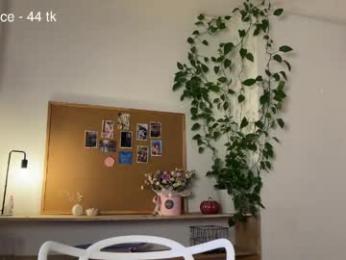 flaming_hotty — Chaturbate stream photo (Apr 2026)