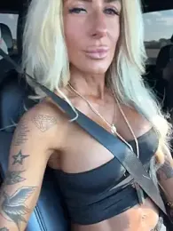 blondiluvsanal — Stripchat stream photo (Jun 2026)