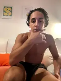 Latino-ken — Stripchat stream photo (Aug 2025)