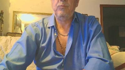 gyordy1 — 在 cam4 直播的网络摄像头模特