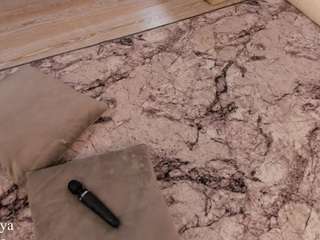 lusty-freya — 在 camsoda 直播的网络摄像头模特