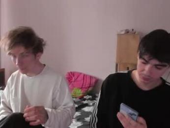 stralght_twinks — Chaturbate stream photo (Apr 2026)